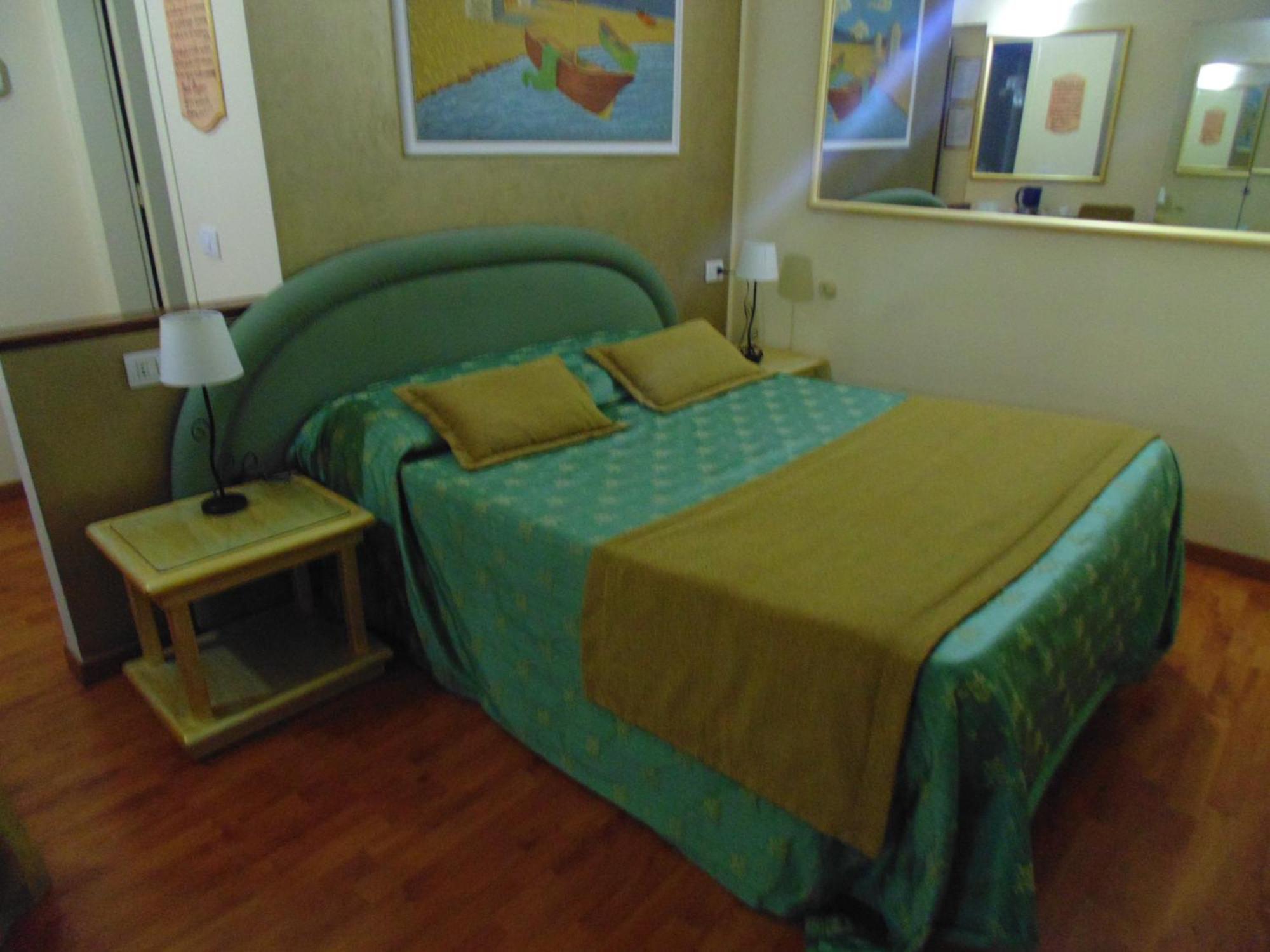 Relais Dante E Beatrice Bed & Breakfast Florence Room photo